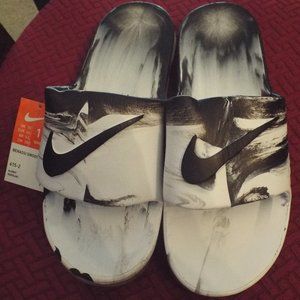 NEW Nike Vapormax Flip Flops Size 11